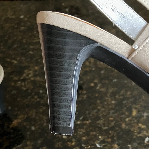 Slingback Heels Pumps Cream Size 7.5 - Picture 7 of 17